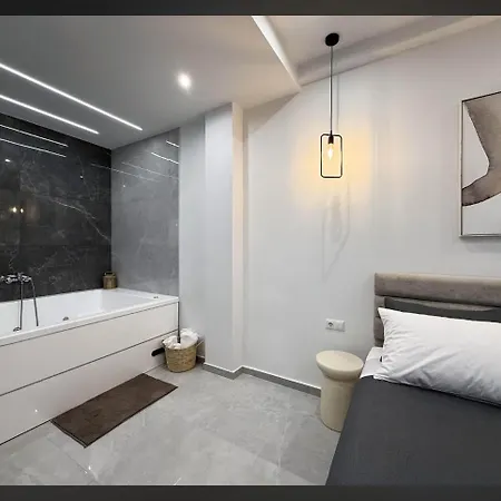 Feel Good With Private Jacuzzi Apartament *