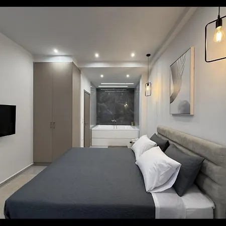 Feel Good With Private Jacuzzi Apartament Saloniki