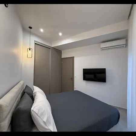 Feel Good With Private Jacuzzi Apartament Saloniki