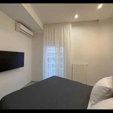 Feel Good With Private Jacuzzi * Saloniki